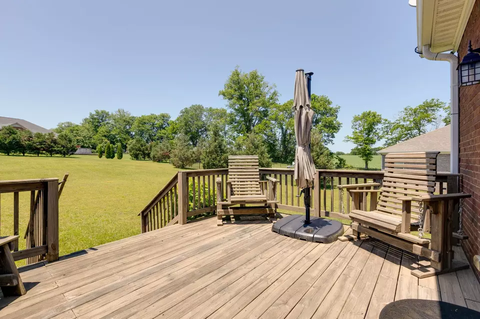 Exterior - 3715 Petty Ln, Columbia, TN 38401 photo 15 of 16