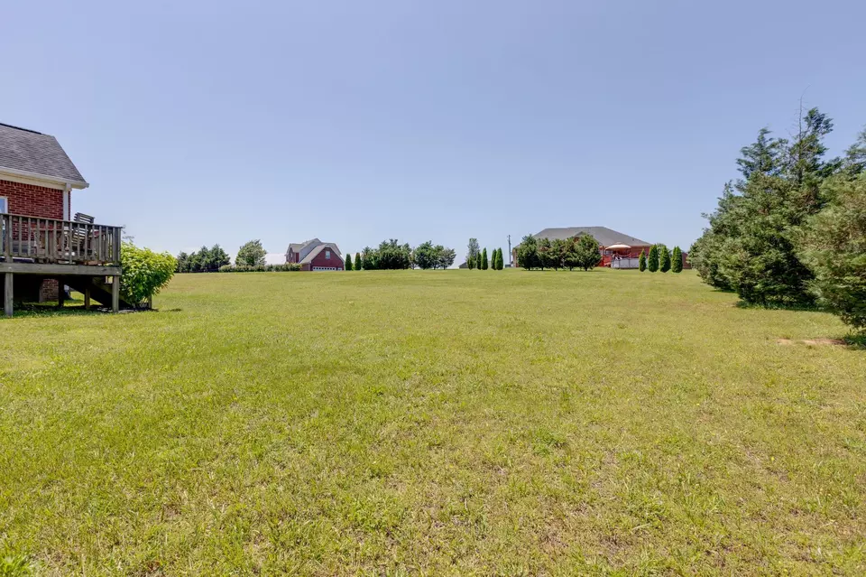 Exterior - 3715 Petty Ln, Columbia, TN 38401 photo 12 of 16
