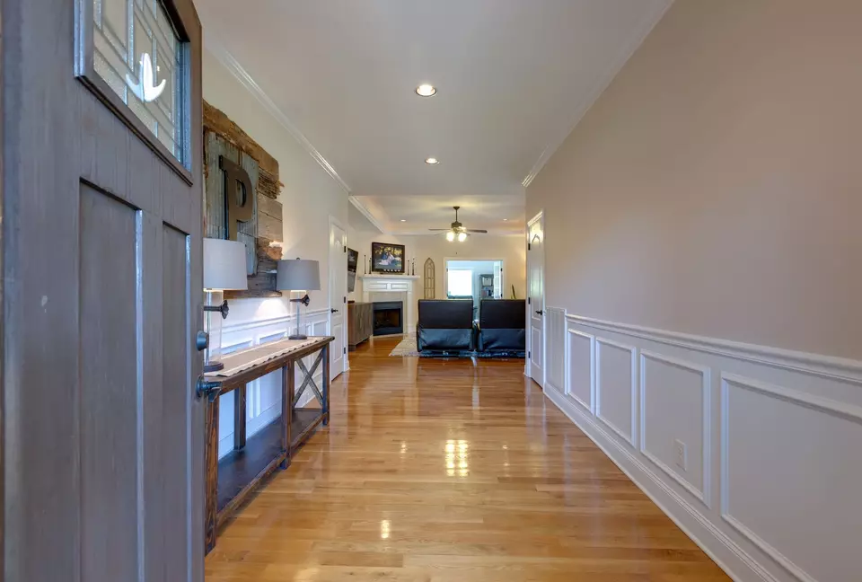 Entry Way - 3715 Petty Ln, Columbia, TN 38401 photo 2 of 8