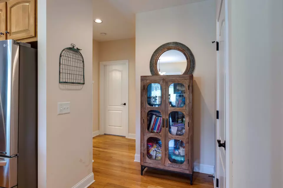 Entry Way - 3715 Petty Ln, Columbia, TN 38401 photo 7 of 8