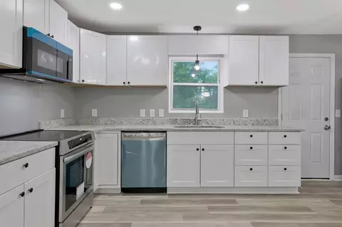 Kitchen - 4904 Algonquin Trl, Antioch, TN 37013 photo 2 of 3