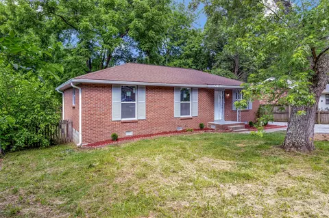 Exterior - 4904 Algonquin Trl, Antioch, TN 37013 photo 2 of 9