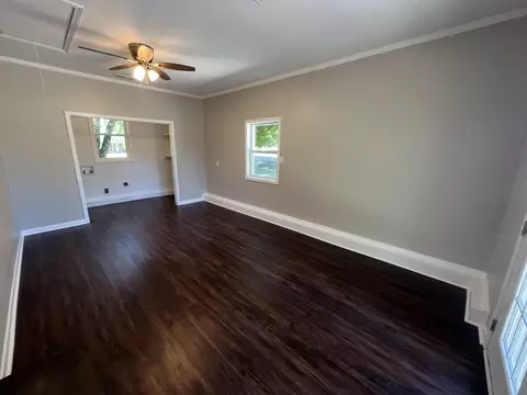 Living - 1846 Patrick Rd, Pulaski, TN 38478 photo 6 of 7