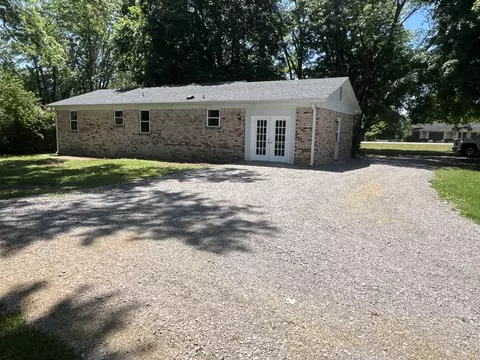 Exterior - 1846 Patrick Rd, Pulaski, TN 38478 photo 2 of 5