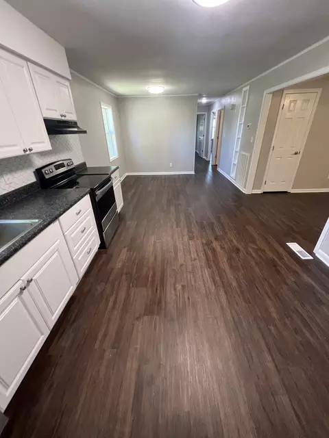 Kitchen - 1846 Patrick Rd, Pulaski, TN 38478 photo 2 of 3