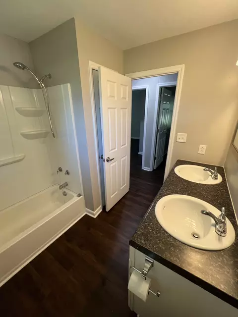 Bath - 1846 Patrick Rd, Pulaski, TN 38478 photo 2 of 2