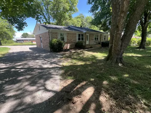 Exterior - 1846 Patrick Rd, Pulaski, TN 38478 photo 4 of 5