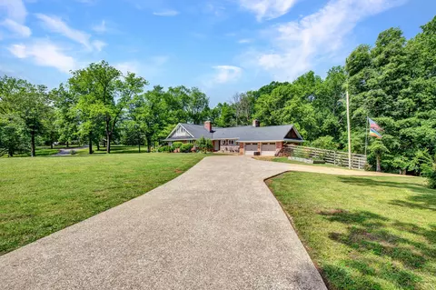 997 Highway 100, Centerville, TN 37033 photo 3