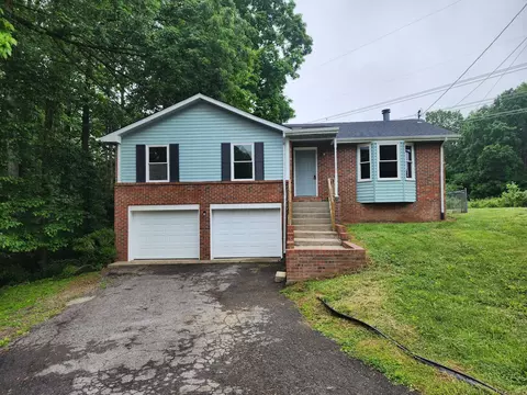 1022 Tulip Dr, White House, TN 37188