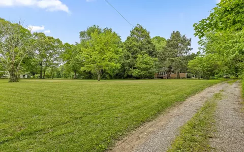 173 Swanger Rd, Signal Mountain, TN 37377