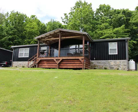 4465 Browning Branch Rd, Bethpage, TN 37022