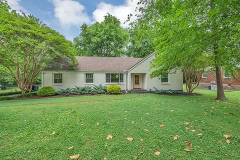 1201 Richmond Dr, Nashville, TN 37216
