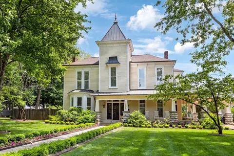 1051 W Main St, Franklin, TN 37064