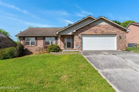 1311 Bexley Dr, Maryville, TN 37803