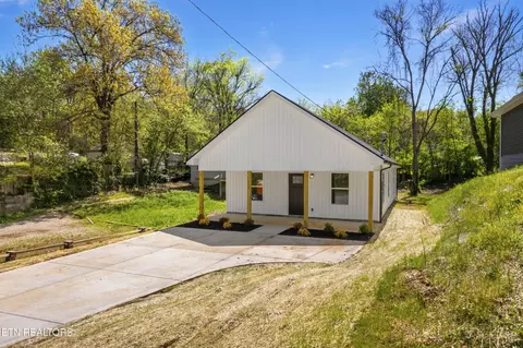 206 Avenue C, Knoxville, TN 37920