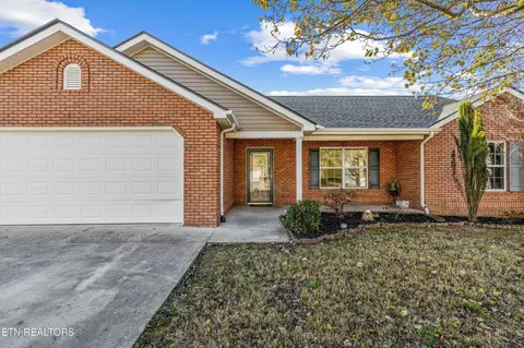 4616 Wellington Pt Ln, Knoxville, TN 37938