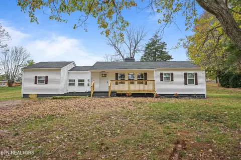 916 Panorama Dr, Maryville, TN 37801