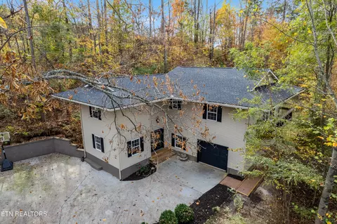 2637 Valley Home Rd, Morristown, TN 37813