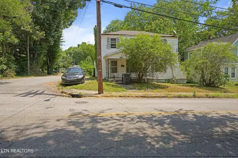 1700 Wilder Pl, Knoxville, TN 37915