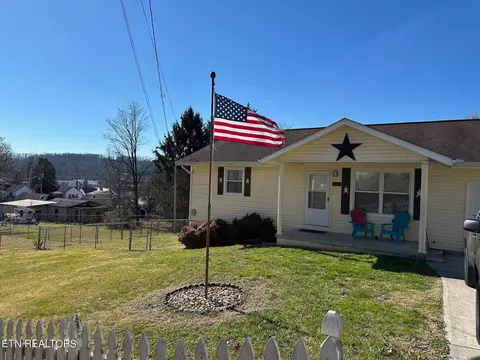 311 N 4th St, La Follette, TN 37766