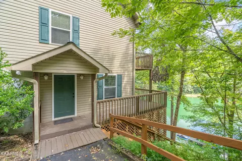338 Marina Ln, La Follette, TN 37766