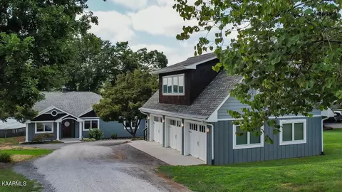 4658 Gravelly Hills Rd, Louisville, TN 37777