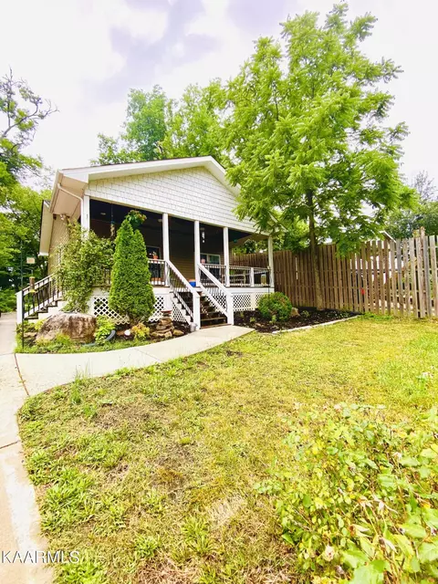 322 Barrar Ave, Knoxville, TN 37920
