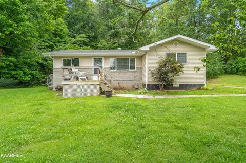 113 Edgewood St, Madisonville, TN 37354