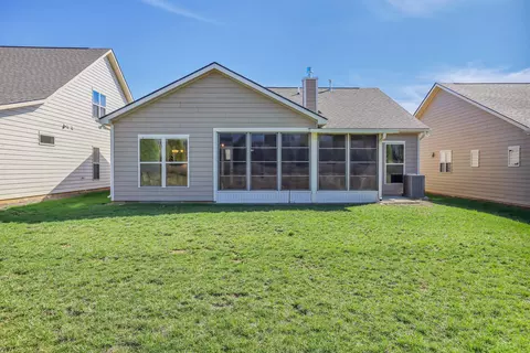 Exterior - 1084 Sumner Grv, Spring Hill, TN 37174 photo 12 of 13