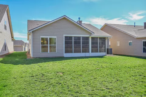Exterior - 1084 Sumner Grv, Spring Hill, TN 37174 photo 10 of 13