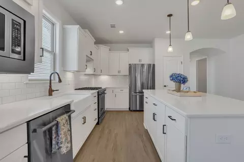 Kitchen - 1084 Sumner Grv, Spring Hill, TN 37174 photo 2 of 4