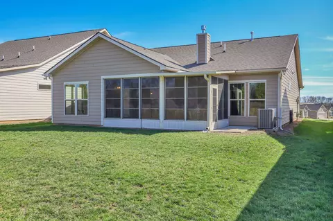 Exterior - 1084 Sumner Grv, Spring Hill, TN 37174 photo 11 of 13