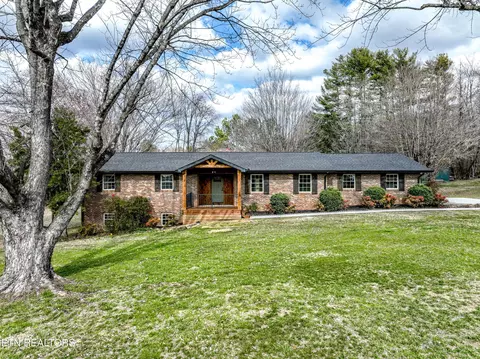 104 Walden Cir, Maryville, TN 37803