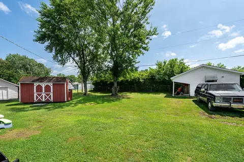 Exterior - 2203 Bluegrass Dr, Springfield, TN 37172 photo 7 of 9