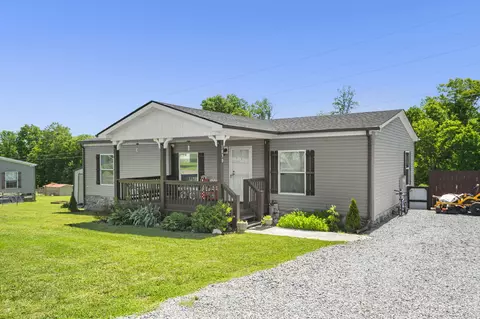 1030 Pointe Ln, Lafayette, TN 37083