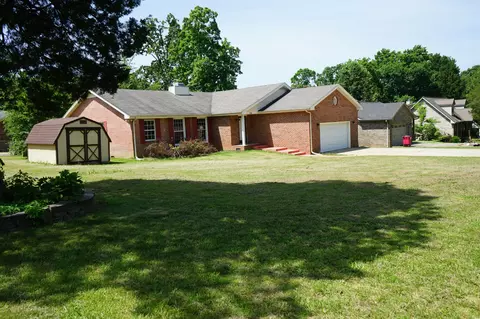 220 Millstone Cir, Clarksville, TN 37042