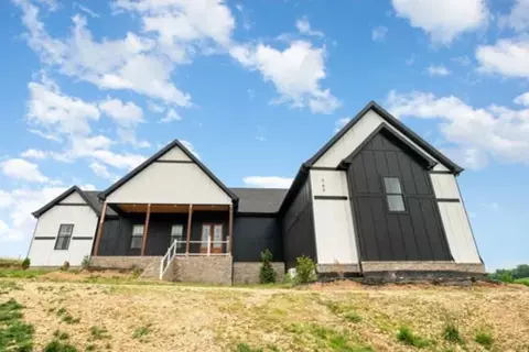 763 Thompson Creek Rd N, Shelbyville, TN 37160