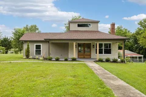 1775 Hayshed Rd, Charlotte, TN 37036