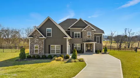 8403 Creek Valley Ln, Knoxville, TN 37931