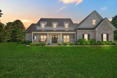 42 Bluegrass Rd, Manchester, TN 37355