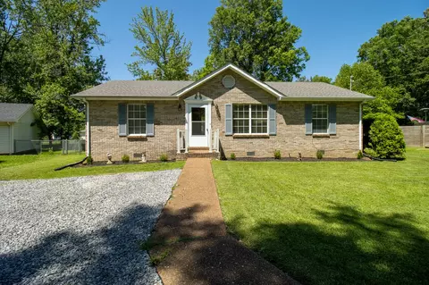 313 Oakdale Dr, White House, TN 37188