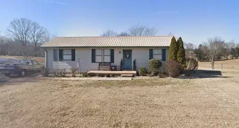 1075 Carey Rd, Hartsville, TN 37074
