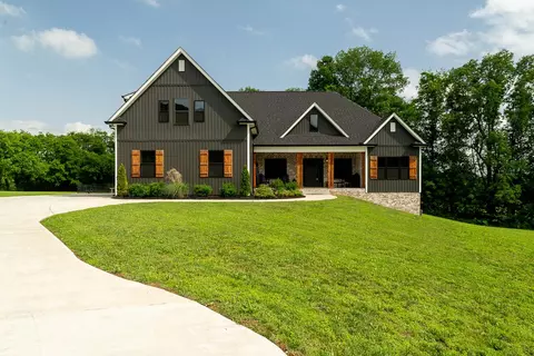1995 Templow Rd, Bethpage, TN 37022