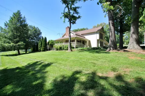 Exterior - 101 Timberlake Dr, Springfield, TN 37172 photo 5 of 17