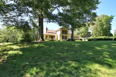 101 Timberlake Dr, Springfield, TN 37172