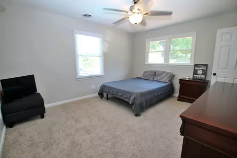 Bedroom - 101 Timberlake Dr, Springfield, TN 37172 photo 4 of 5