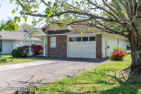 967 Lee Delia Ln, Alcoa, TN 37701