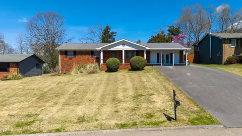 8411 Iris Dr, Chattanooga, TN 37421 photo 2