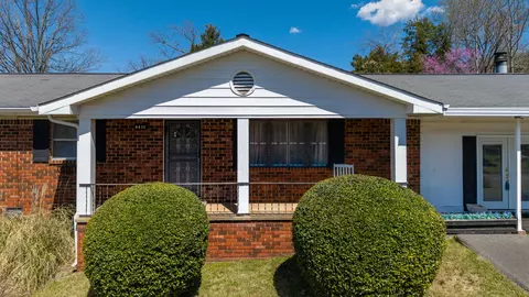 8411 Iris Dr, Chattanooga, TN 37421 photo 3