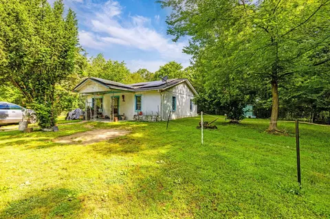 75 Pruitt Ln, Trenton, GA 30752